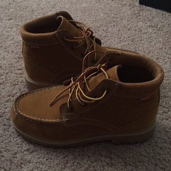 Levis Boots